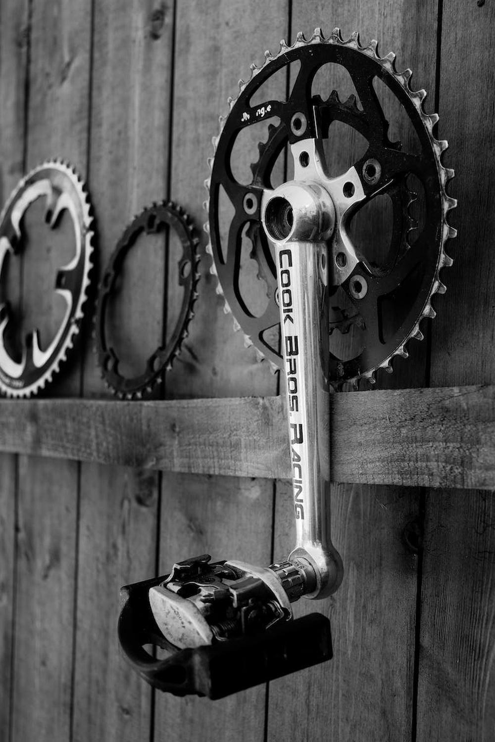 bicycle_pedal_on_shelf